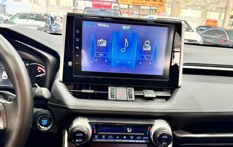 Toyota RAV4, 2022 год, 2 238 887 рублей, 9 фотография