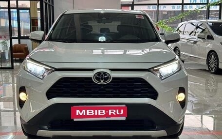 Toyota RAV4, 2022 год, 2 238 887 рублей, 5 фотография