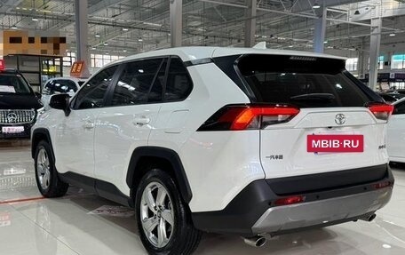 Toyota RAV4, 2022 год, 2 238 887 рублей, 3 фотография