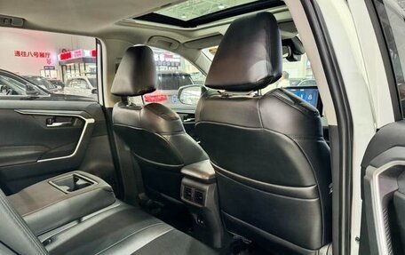 Toyota RAV4, 2022 год, 2 238 887 рублей, 17 фотография