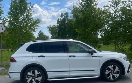 Volkswagen Tiguan II, 2023 год, 4 160 000 рублей, 9 фотография
