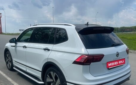 Volkswagen Tiguan II, 2023 год, 4 160 000 рублей, 6 фотография