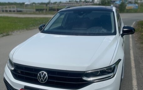 Volkswagen Tiguan II, 2023 год, 4 160 000 рублей, 3 фотография