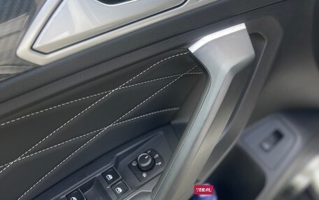 Volkswagen Tiguan II, 2023 год, 4 160 000 рублей, 19 фотография