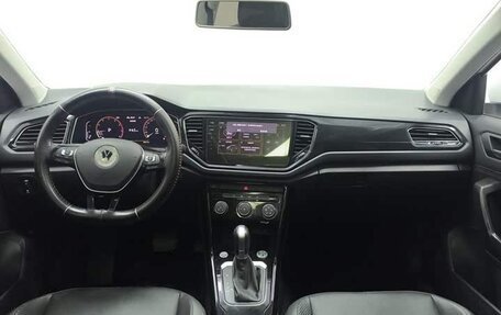 Volkswagen T-Roc I, 2021 год, 1 850 000 рублей, 8 фотография