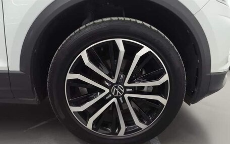 Volkswagen T-Roc I, 2021 год, 1 850 000 рублей, 7 фотография