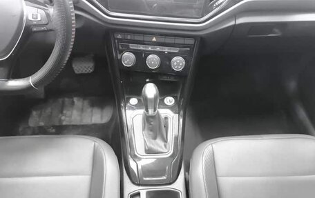 Volkswagen T-Roc I, 2021 год, 1 850 000 рублей, 12 фотография