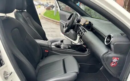 Mercedes-Benz A-Класс, 2020 год, 1 500 000 рублей, 12 фотография