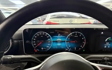 Mercedes-Benz A-Класс, 2020 год, 1 500 000 рублей, 7 фотография