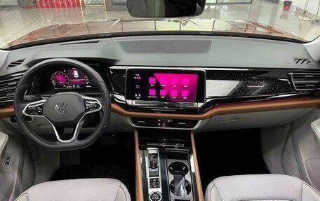 Volkswagen Touareg III, 2022 год, 3 813 887 рублей, 6 фотография