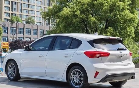 Ford Focus IV, 2021 год, 1 350 000 рублей, 6 фотография