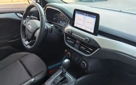 Ford Focus IV, 2021 год, 1 350 000 рублей, 18 фотография