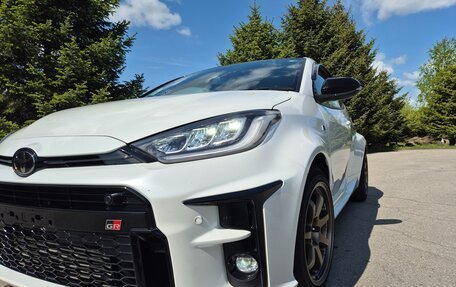 Toyota Yaris, 2021 год, 2 550 000 рублей, 6 фотография