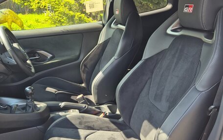 Toyota Yaris, 2021 год, 2 550 000 рублей, 18 фотография