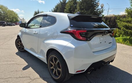 Toyota Yaris, 2021 год, 2 550 000 рублей, 14 фотография