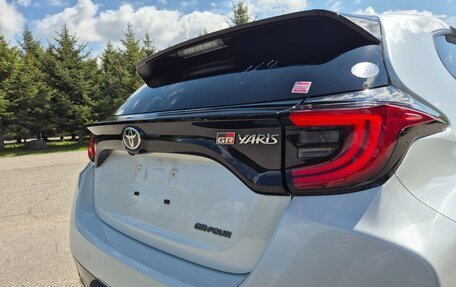 Toyota Yaris, 2021 год, 2 550 000 рублей, 10 фотография