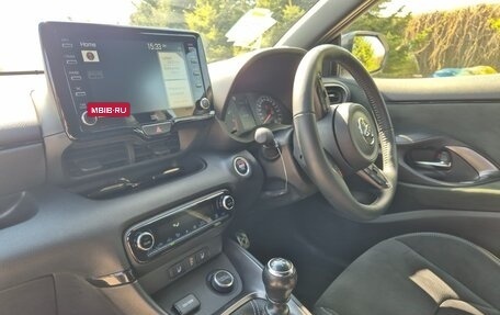 Toyota Yaris, 2021 год, 2 550 000 рублей, 19 фотография