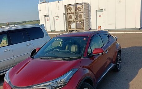 Toyota C-HR I рестайлинг, 2017 год, 2 000 000 рублей, 6 фотография