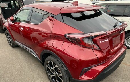 Toyota C-HR I рестайлинг, 2017 год, 2 000 000 рублей, 10 фотография