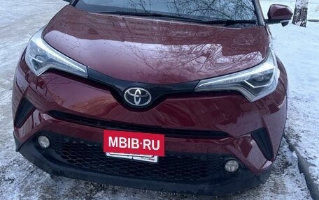 Toyota C-HR I рестайлинг, 2017 год, 2 000 000 рублей, 7 фотография