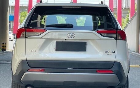 Toyota RAV4, 2021 год, 2 279 100 рублей, 5 фотография