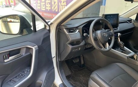 Toyota RAV4, 2021 год, 2 279 100 рублей, 8 фотография