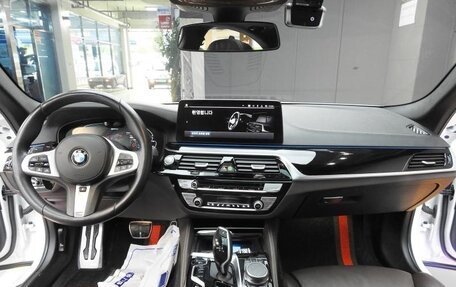 BMW 5 серия, 2021 год, 3 356 000 рублей, 7 фотография
