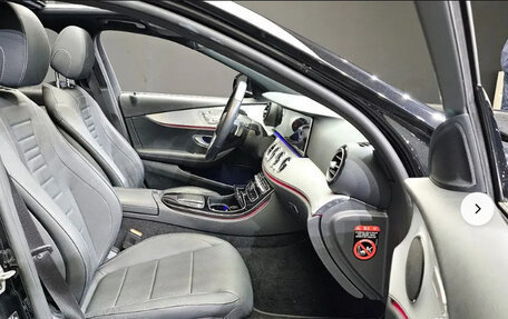 Mercedes-Benz E-Класс, 2021 год, 2 750 000 рублей, 10 фотография