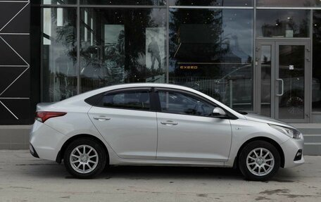 Hyundai Solaris II рестайлинг, 2017 год, 1 210 000 рублей, 4 фотография