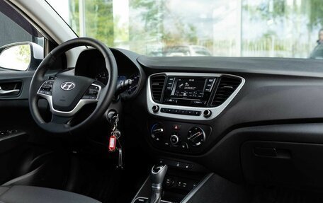 Hyundai Solaris II рестайлинг, 2017 год, 1 210 000 рублей, 10 фотография