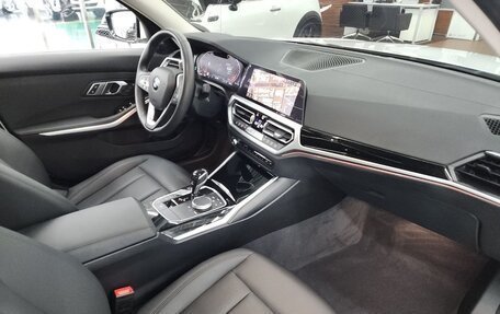 BMW 3 серия, 2019 год, 2 801 000 рублей, 4 фотография