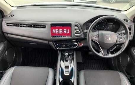 Honda Vezel, 2015 год, 1 313 000 рублей, 9 фотография