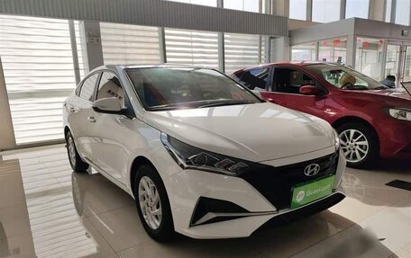 Hyundai Verna, 2020 год, 1 070 000 рублей, 3 фотография