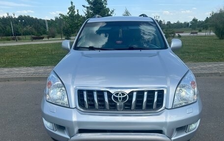 Toyota Land Cruiser Prado 120 рестайлинг, 2007 год, 2 150 000 рублей, 3 фотография