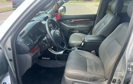 Toyota Land Cruiser Prado 120 рестайлинг, 2007 год, 2 150 000 рублей, 16 фотография