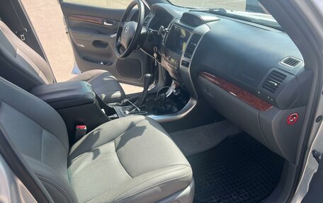 Toyota Land Cruiser Prado 120 рестайлинг, 2007 год, 2 150 000 рублей, 17 фотография