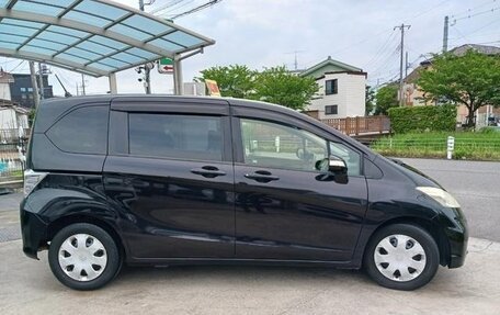 Honda Freed I, 2014 год, 723 000 рублей, 3 фотография