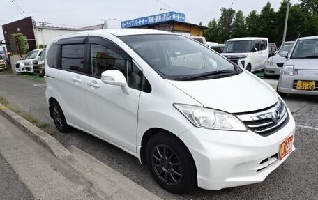 Honda Freed I, 2014 год, 732 000 рублей, 3 фотография