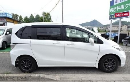 Honda Freed I, 2014 год, 732 000 рублей, 4 фотография