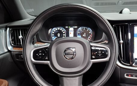 Volvo S60 III, 2022 год, 3 232 887 рублей, 10 фотография