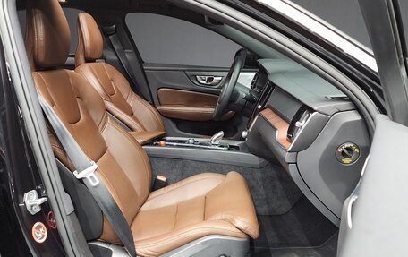 Volvo S60 III, 2022 год, 3 232 887 рублей, 9 фотография