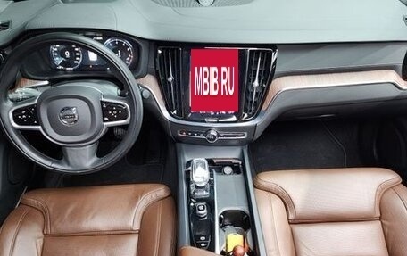 Volvo S60 III, 2022 год, 3 232 887 рублей, 7 фотография
