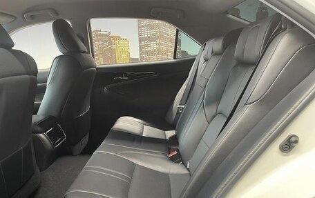 Toyota Crown, 2017 год, 1 900 013 рублей, 30 фотография