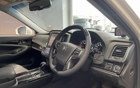 Toyota Crown, 2017 год, 1 900 013 рублей, 22 фотография