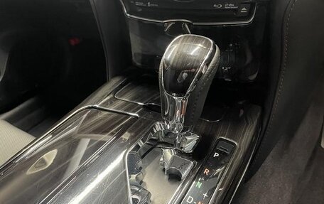 Toyota Crown, 2017 год, 1 900 013 рублей, 26 фотография