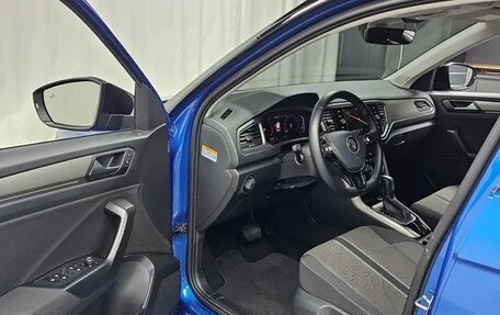 Volkswagen T-Roc I, 2022 год, 1 533 000 рублей, 8 фотография