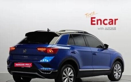 Volkswagen T-Roc I, 2022 год, 1 533 000 рублей, 2 фотография