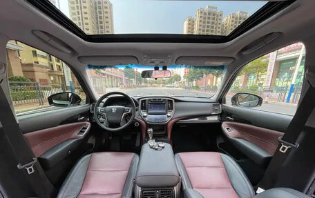 Toyota Crown, 2018 год, 2 050 055 рублей, 10 фотография