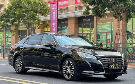 Toyota Crown, 2018 год, 2 050 055 рублей, 3 фотография