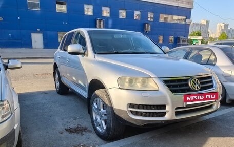 Volkswagen Touareg III, 2004 год, 1 090 000 рублей, 3 фотография